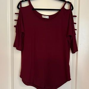 Burgundy top with sexy sleeves